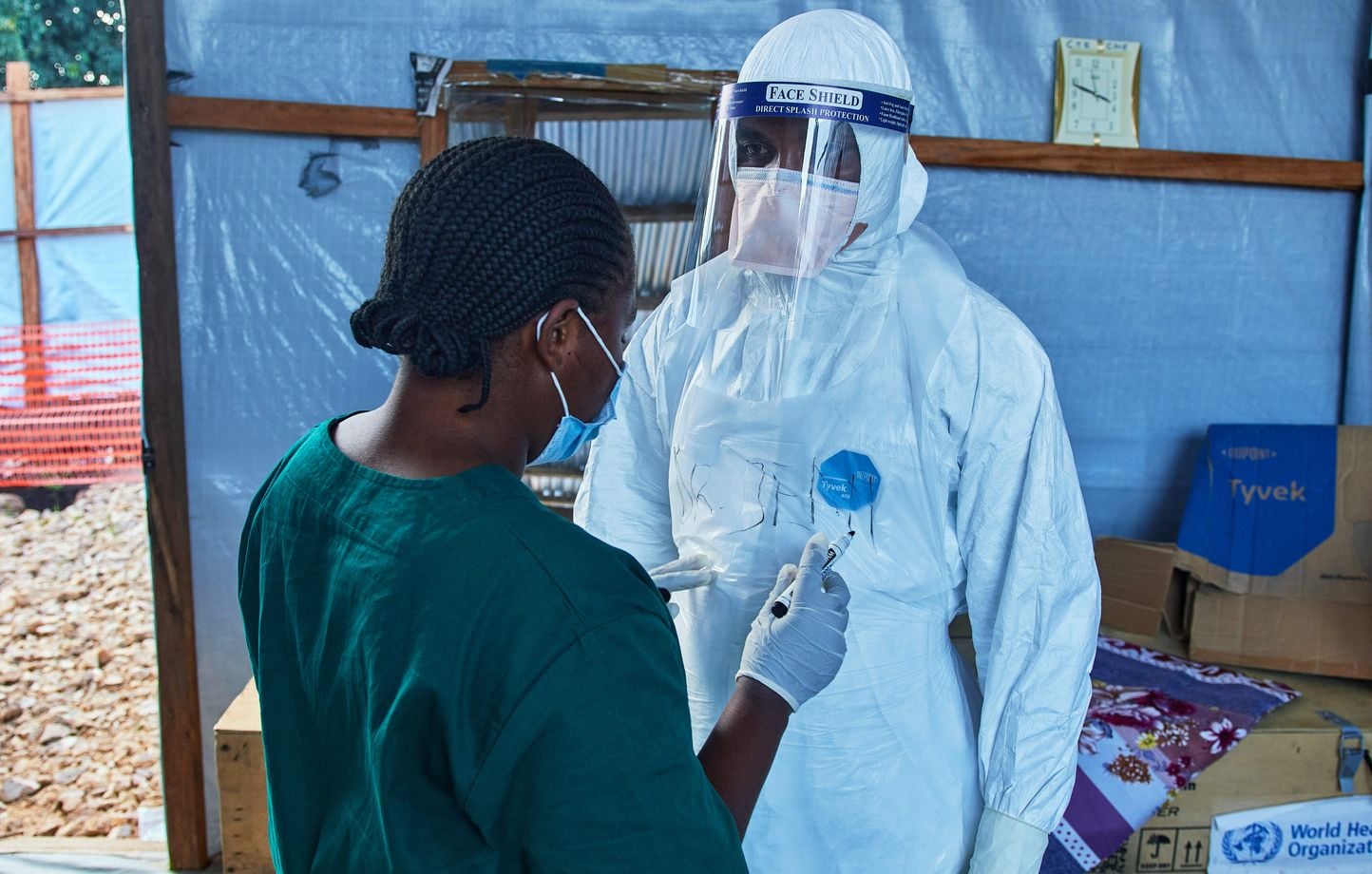 La epidemia de Ébola se está extendiendo más rápido que todas las anteriores La epidemia de Ébola se está extendiendo más rápido que todas las anteriores